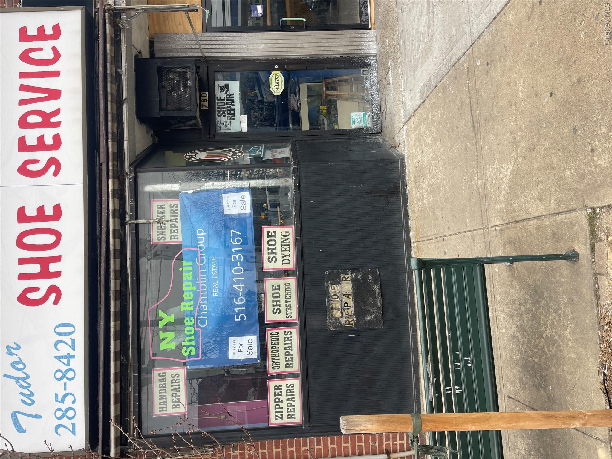 780 Elmont