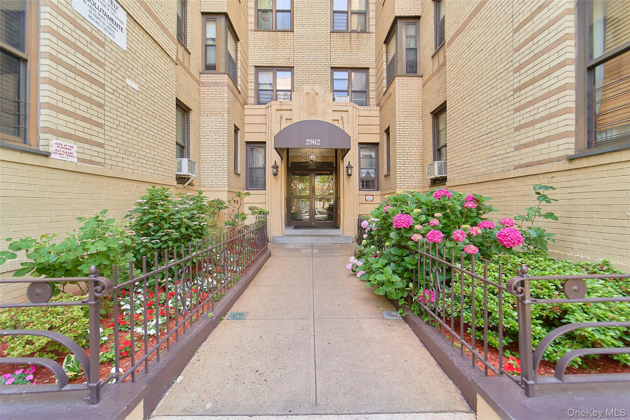 2962 Decatur Avenue