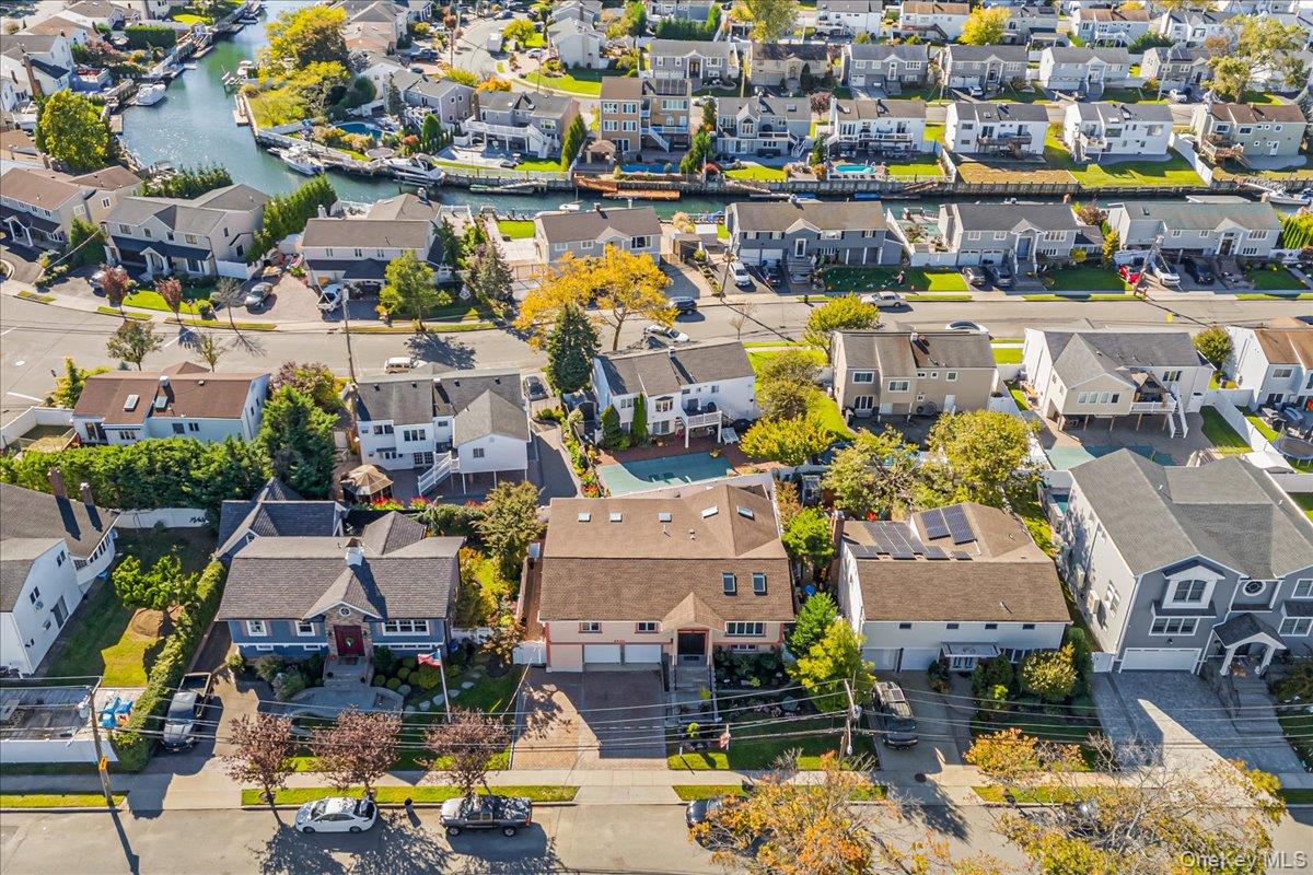 3822 Greentree Drive