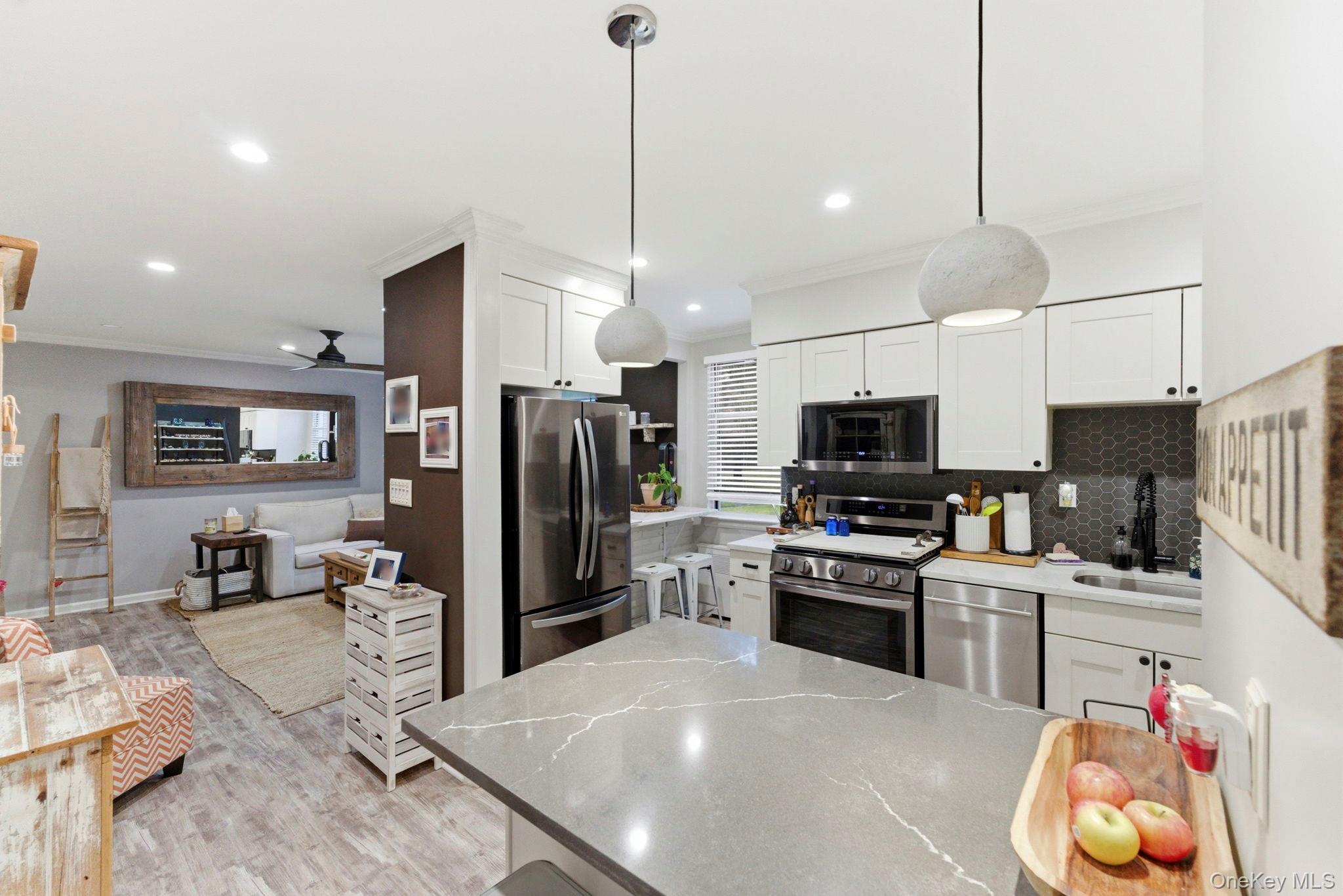 2 Bryant Crescent