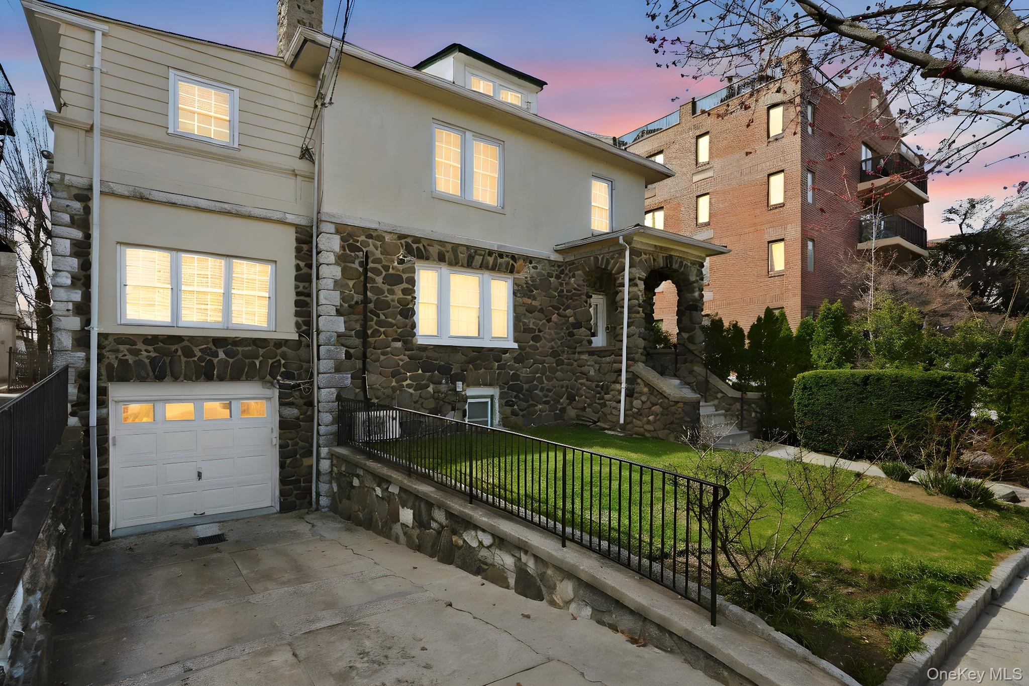 109 Hillside Place