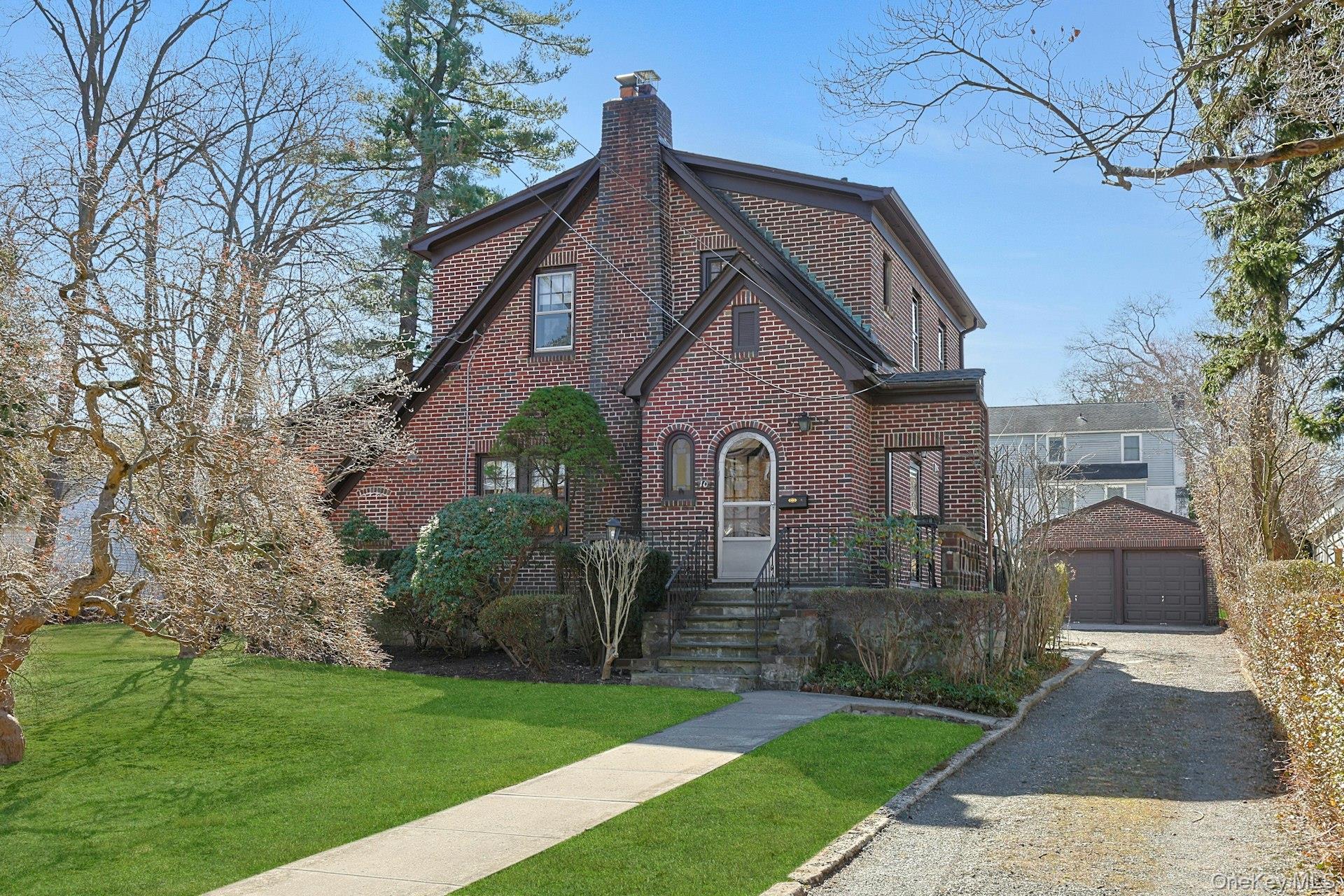 10 Robins Road