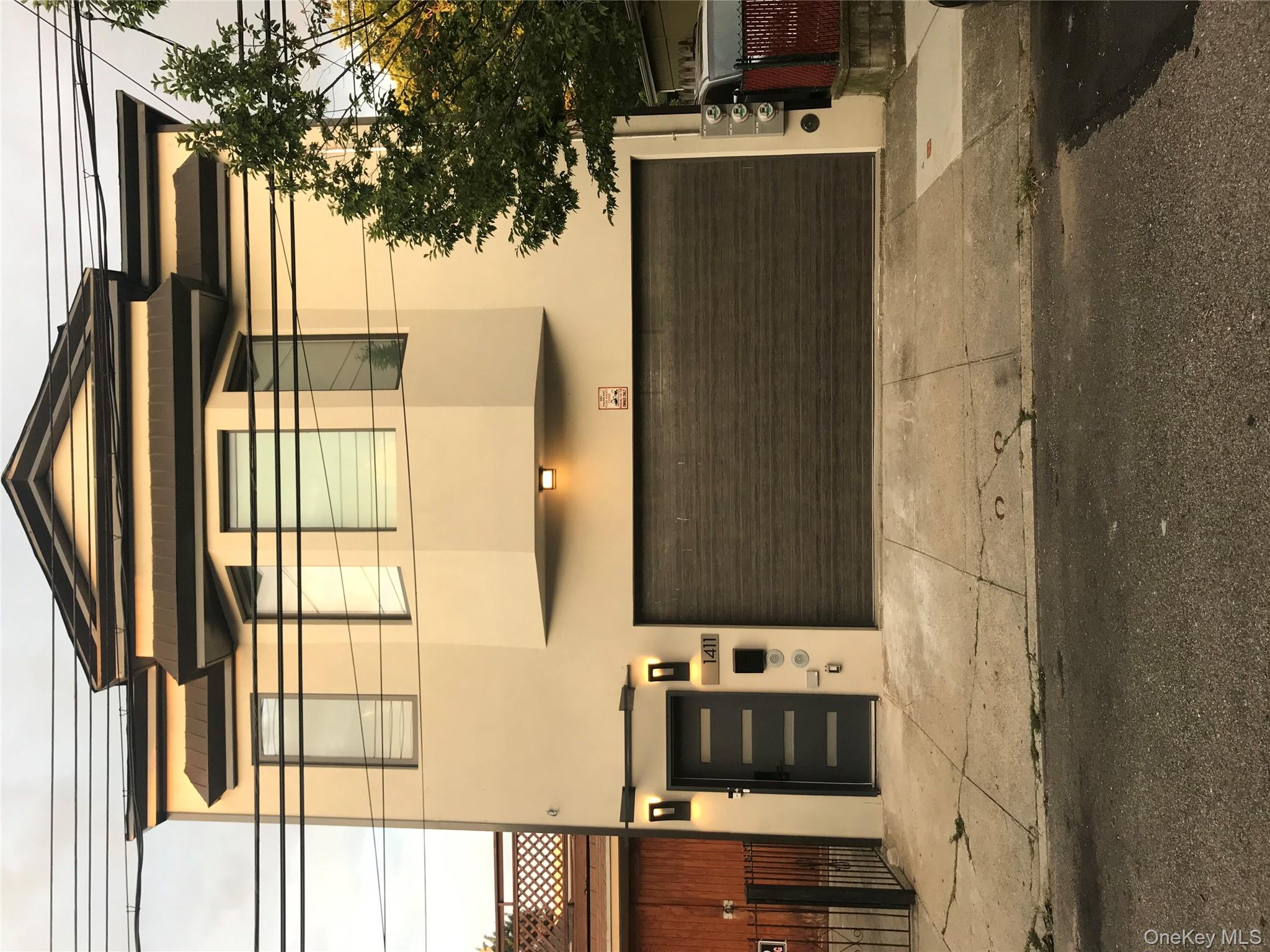 14-11 114 Streets
