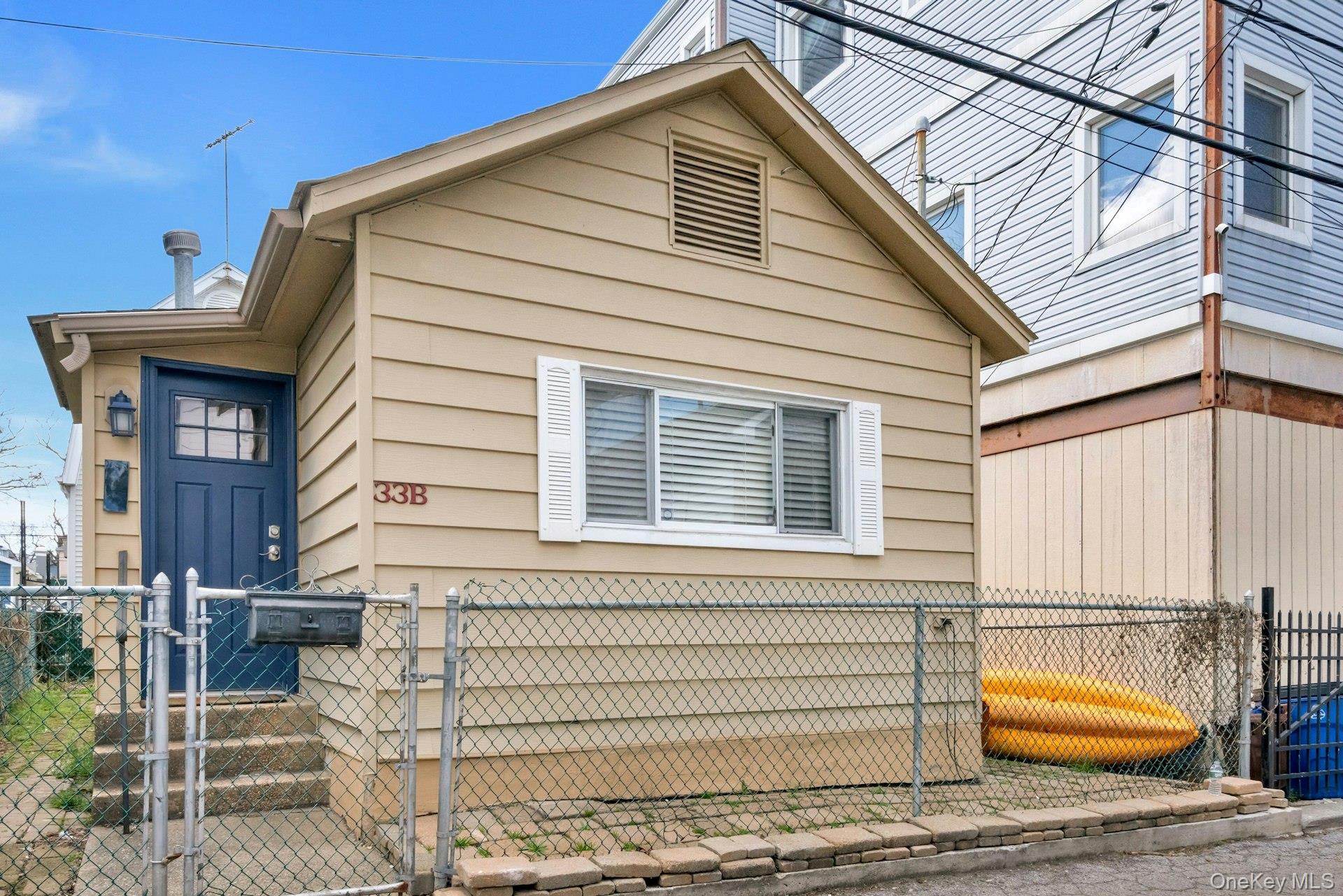 33B Edgewater Park