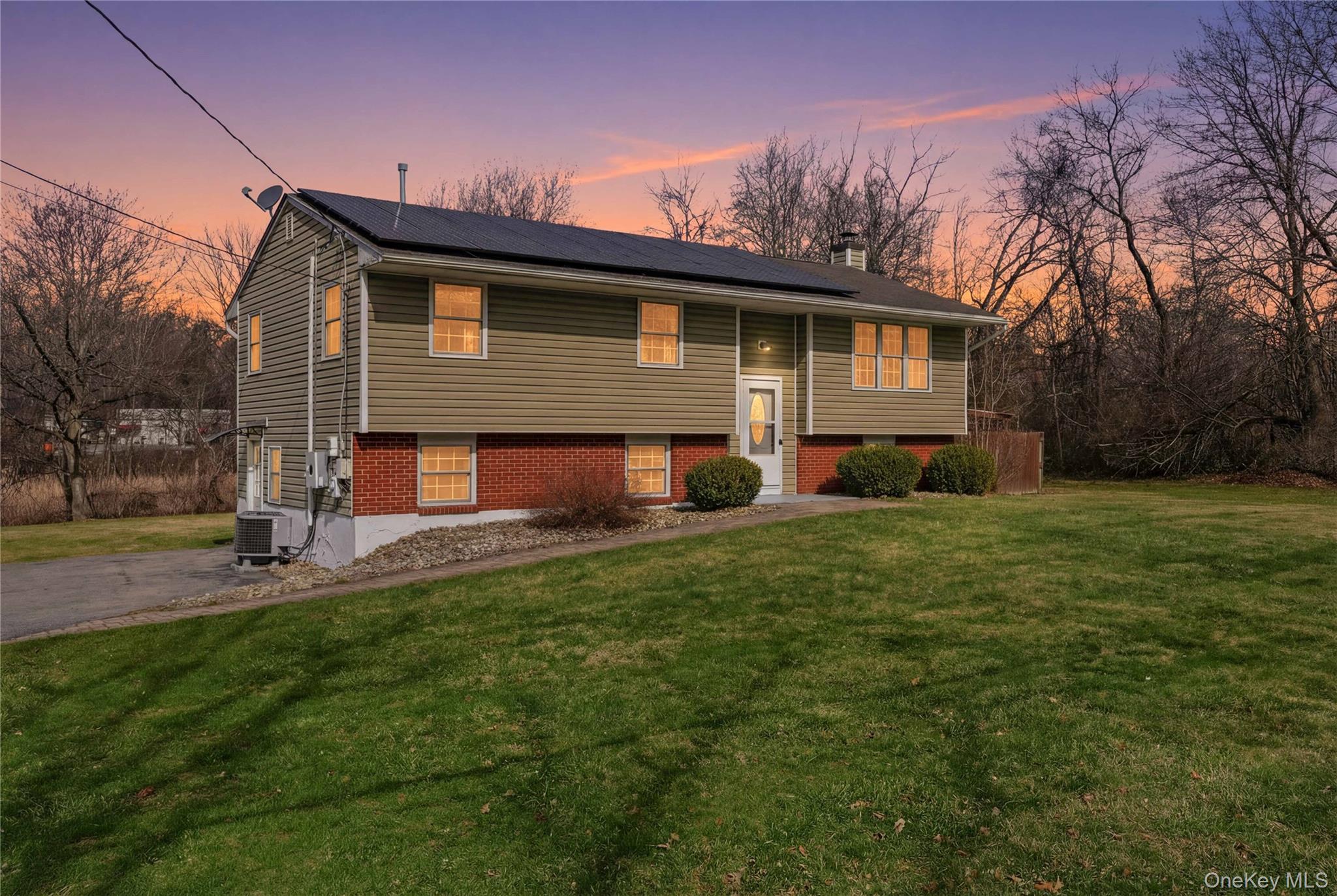 227 Lakeside Road