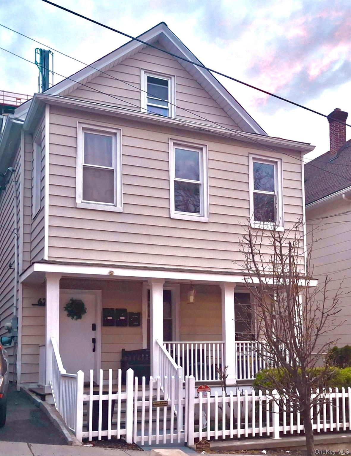 62 Oak Street