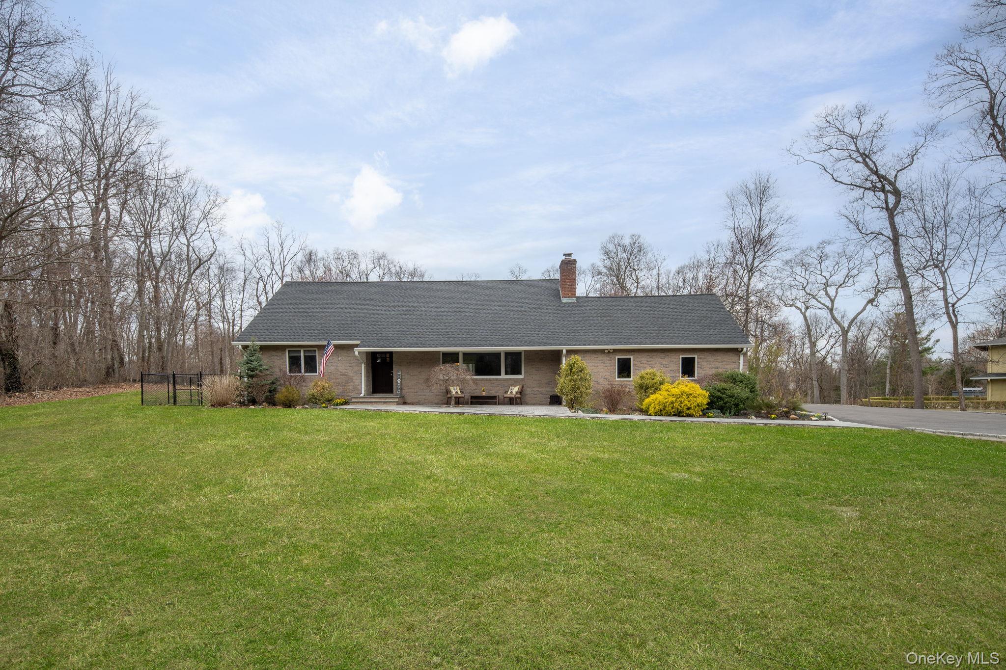 431 Woodbury Road
