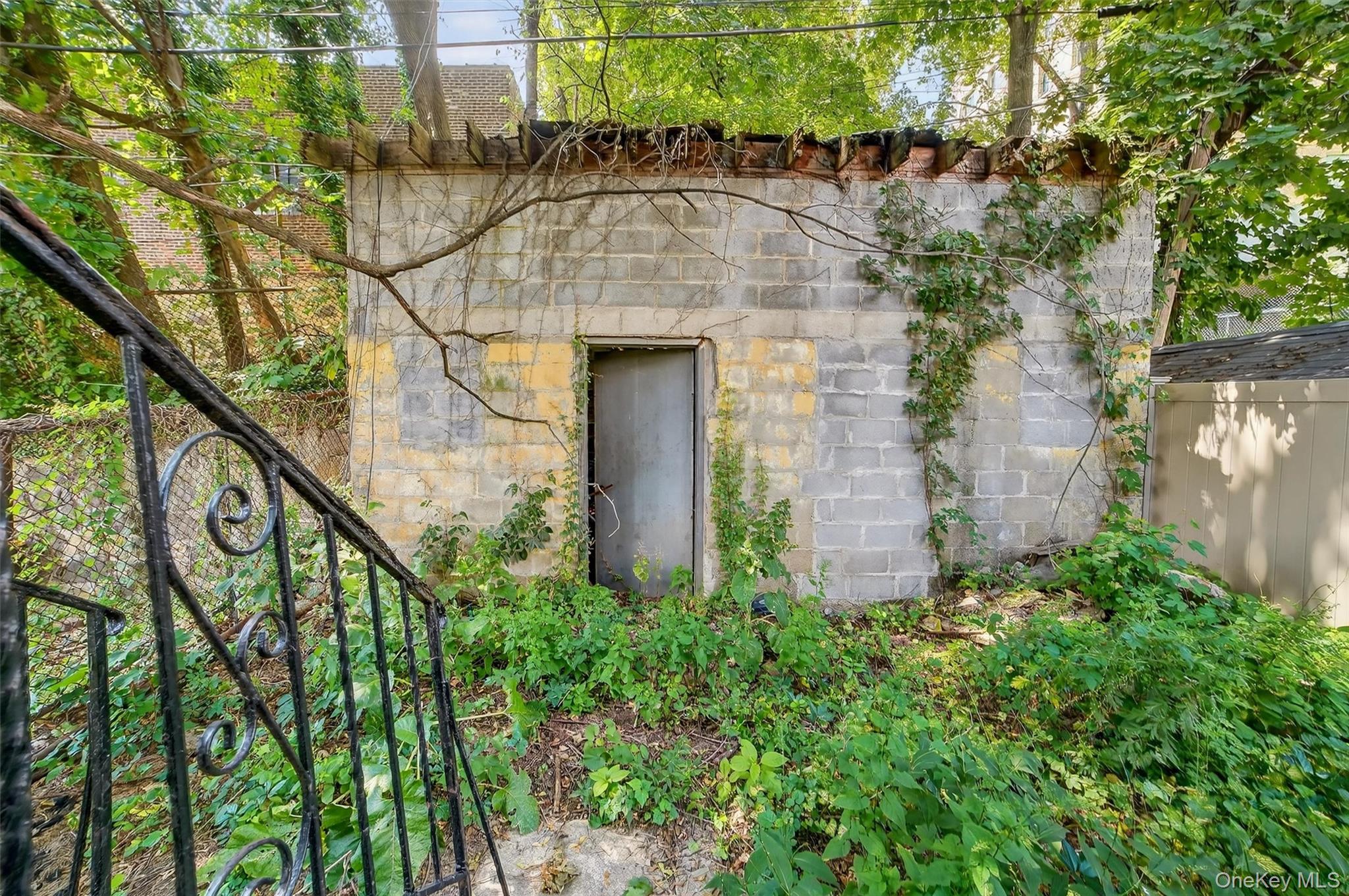 105 Palisade Avenue