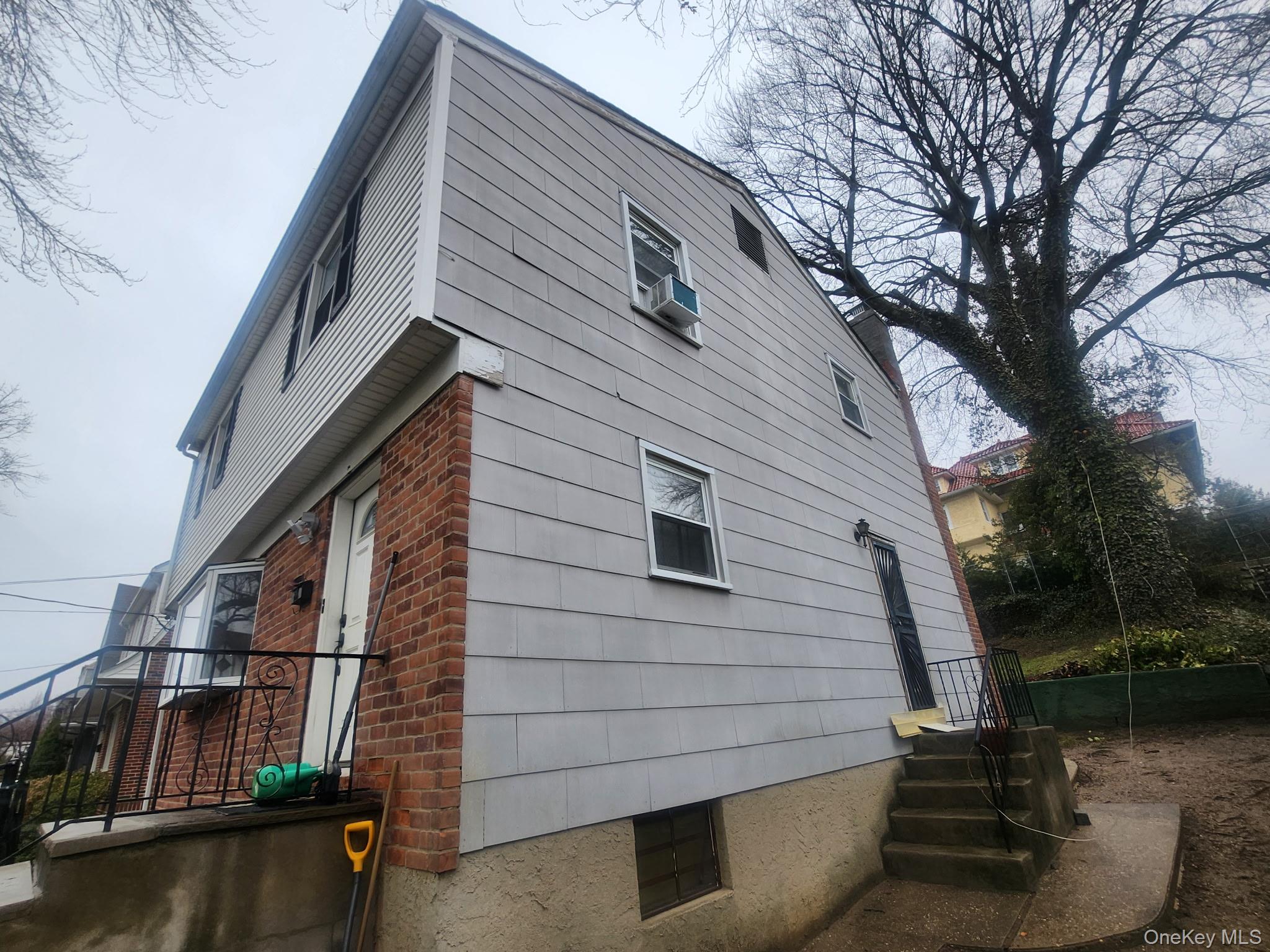 275 Claremont Avenue