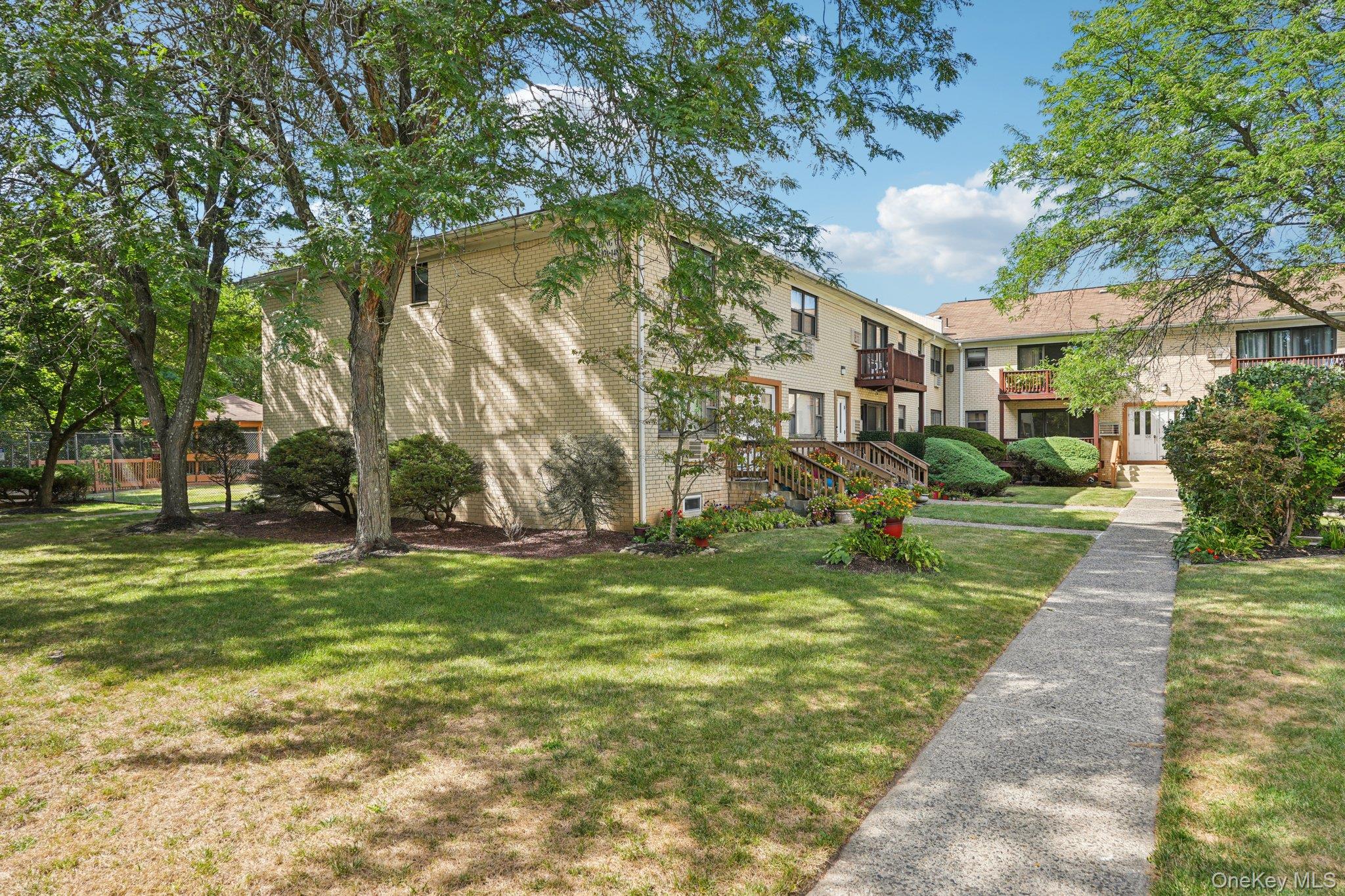 148 Sneden Place