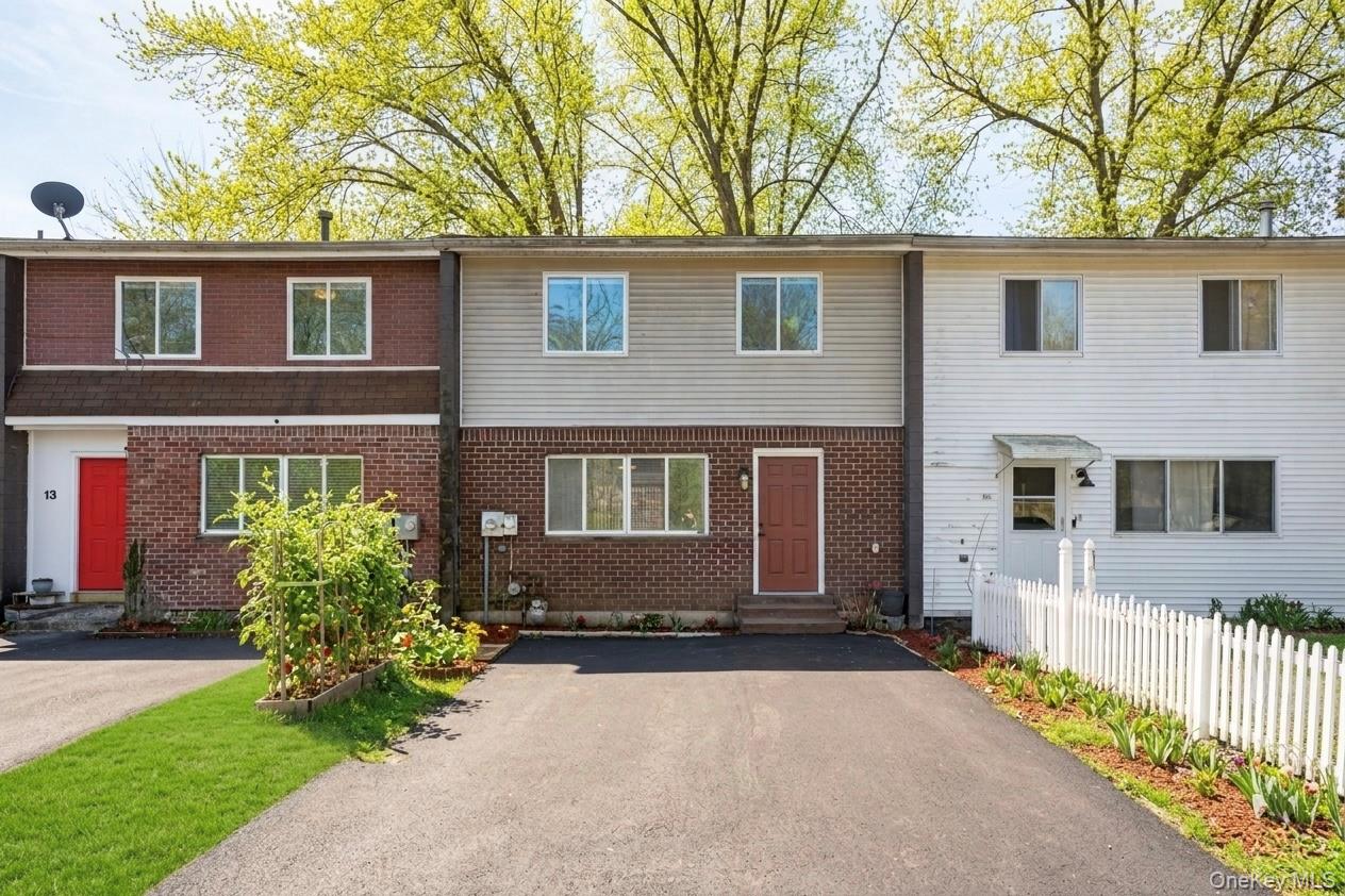 15 Aspen Road