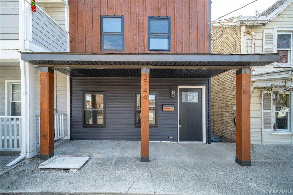 2744 Main Street