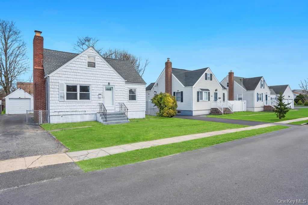 108 Lido Parkway