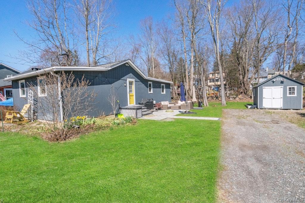 10 Locust Road