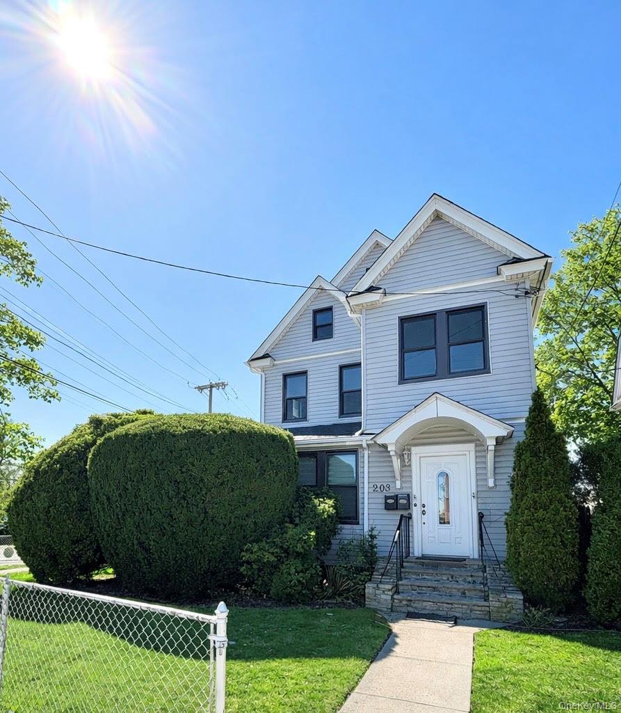 203 WASHINGTON Avenue