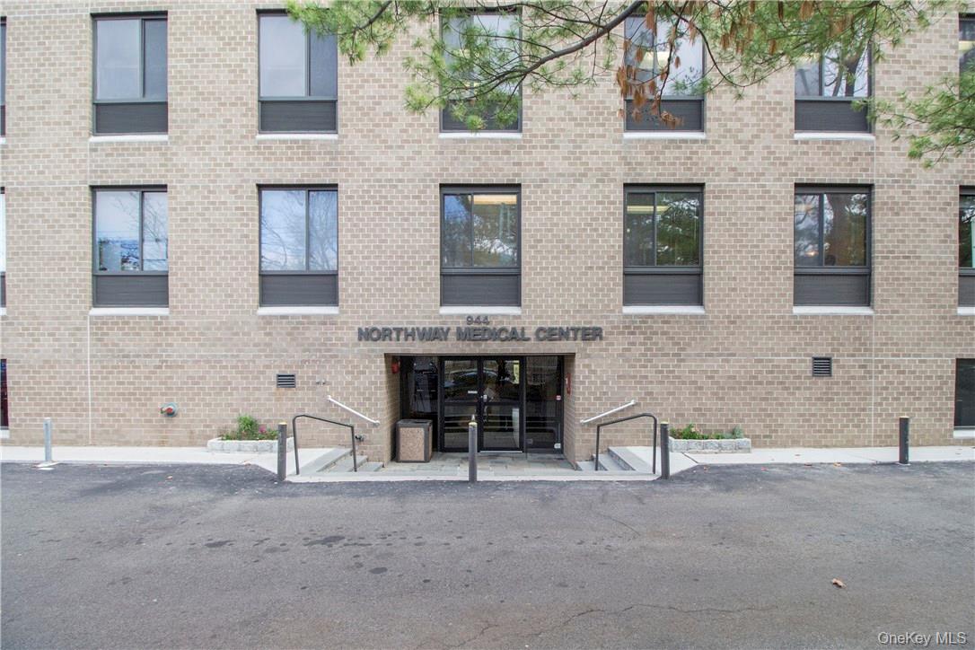 944 Broadway