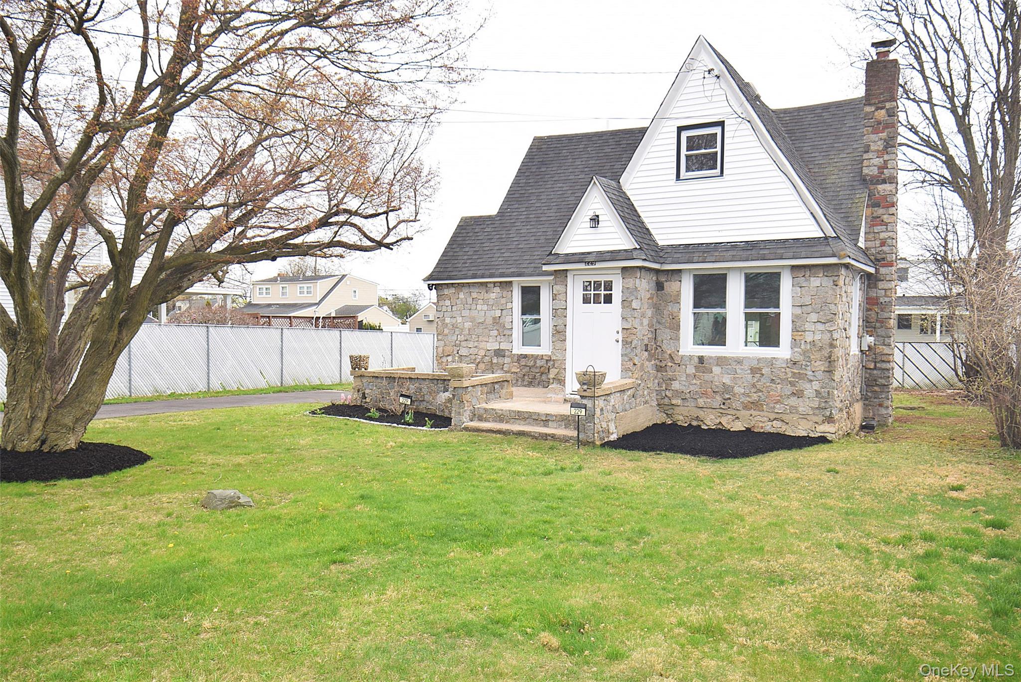 229 14th Street