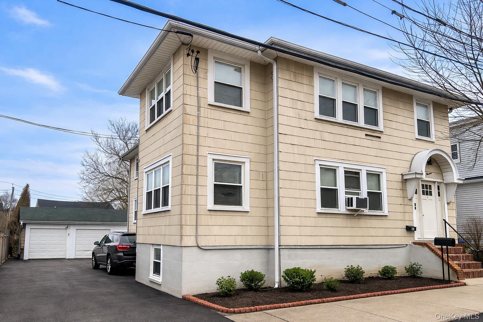 13 Bleeker Street