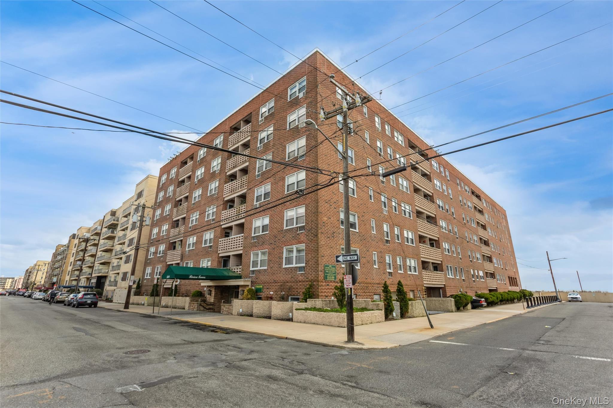 600 Shore Road