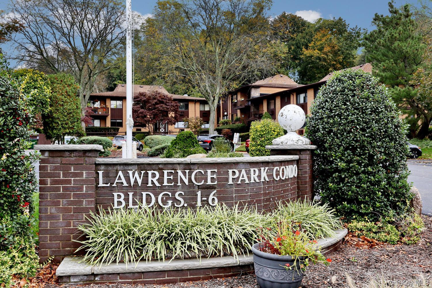 6 Lawrence Park Drive