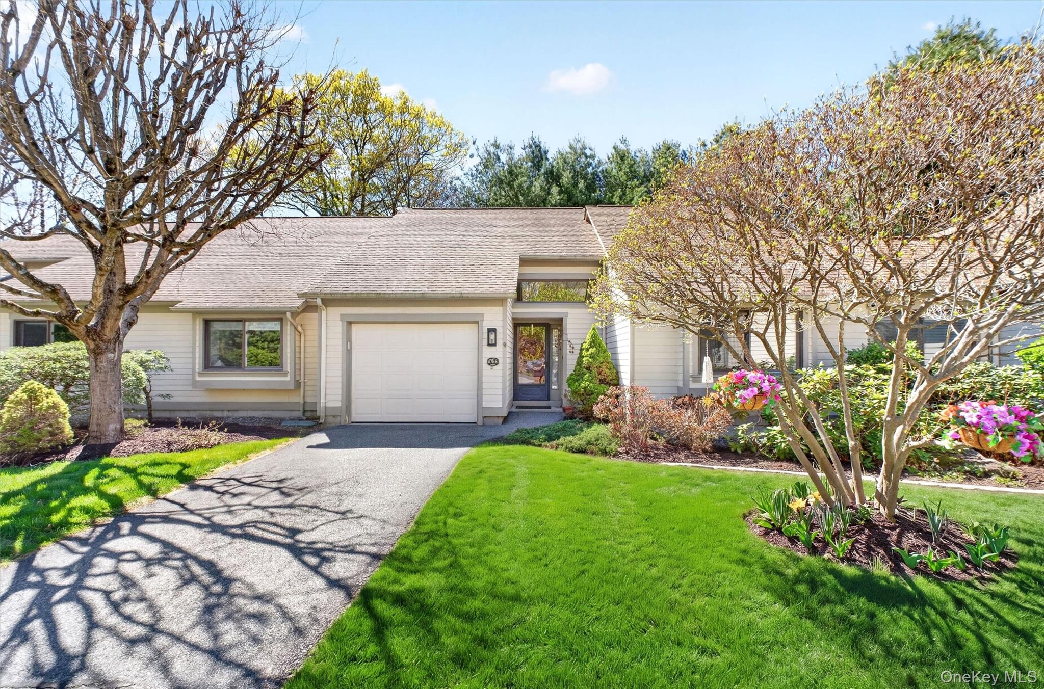 670 Heritage Hills