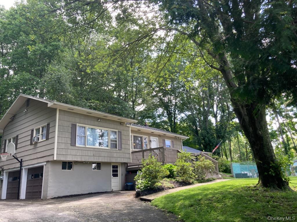 747 Bloomingburg Road