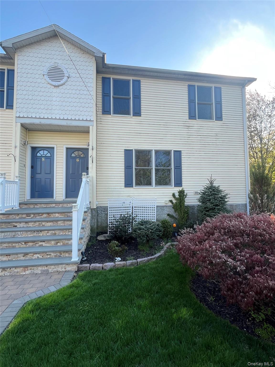 8 Marion Avenue