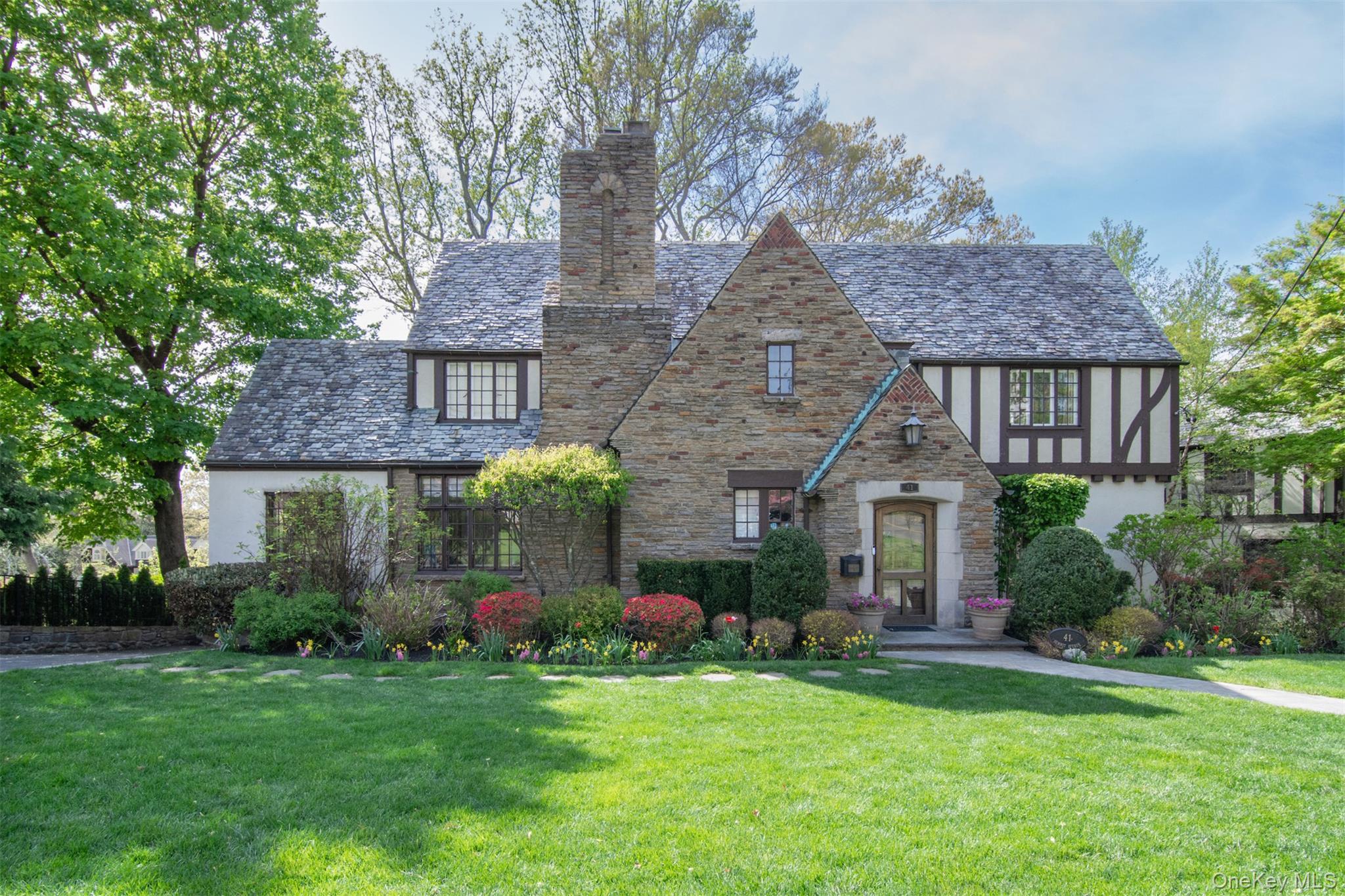 41 Summit Avenue