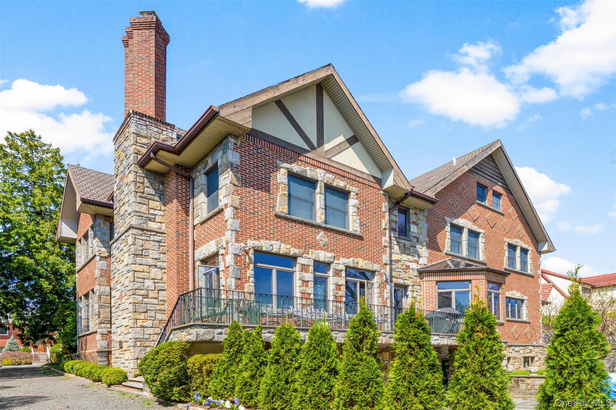 106 Carver Terrace