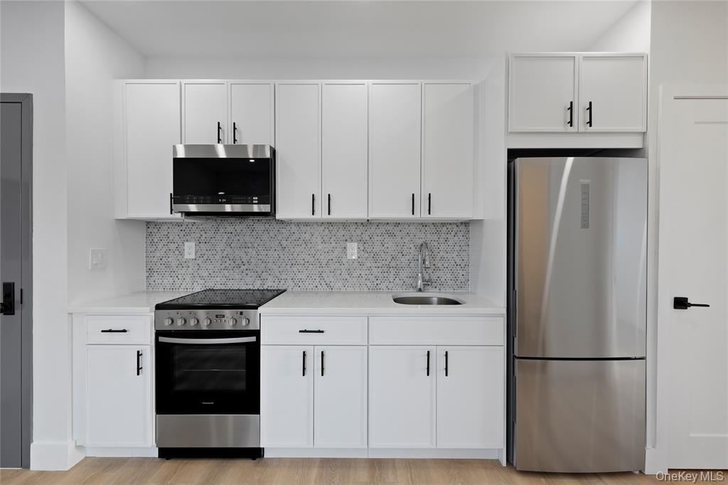 9 Lagrange Avenue