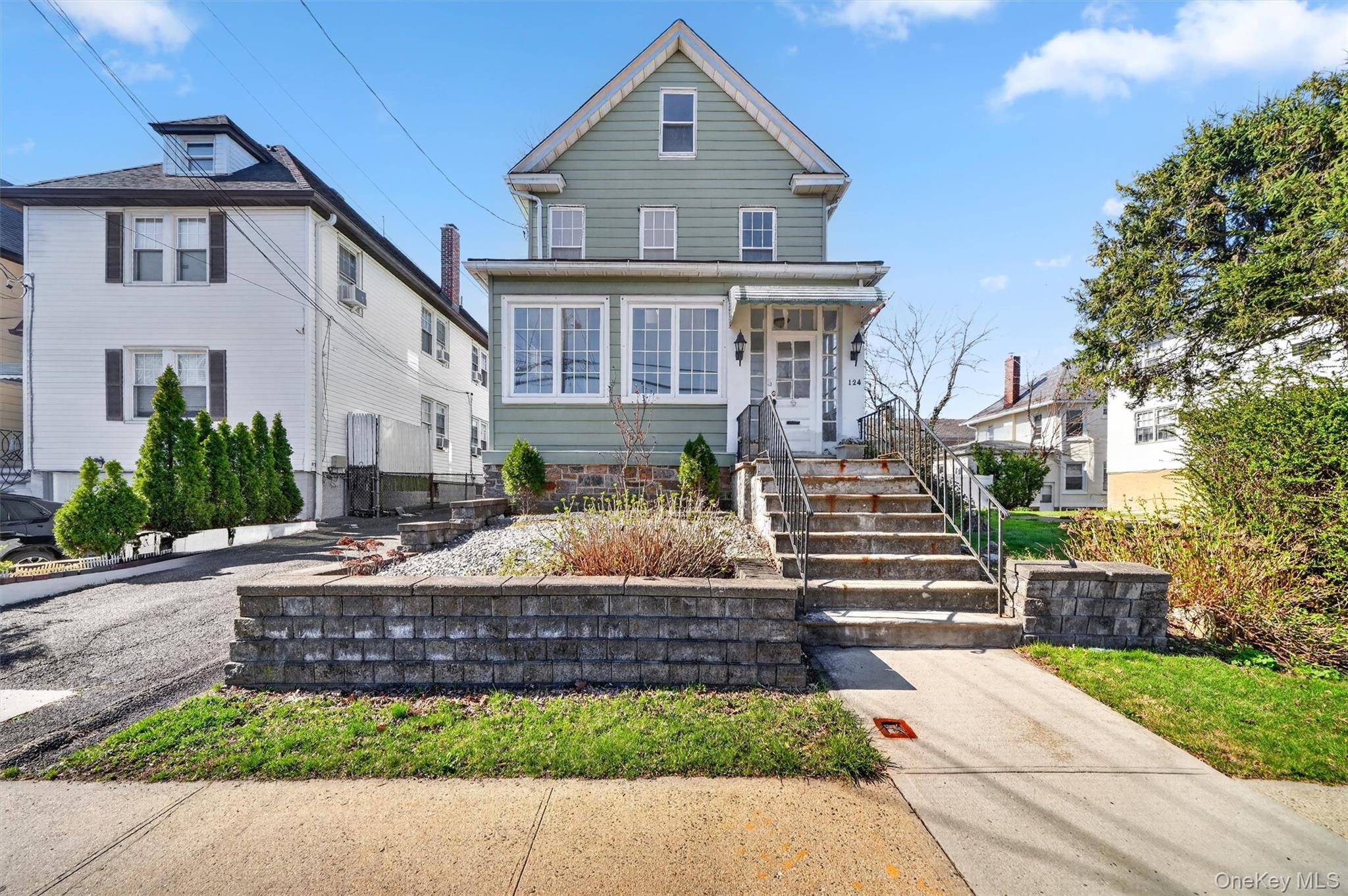 124 Sherwood Avenue