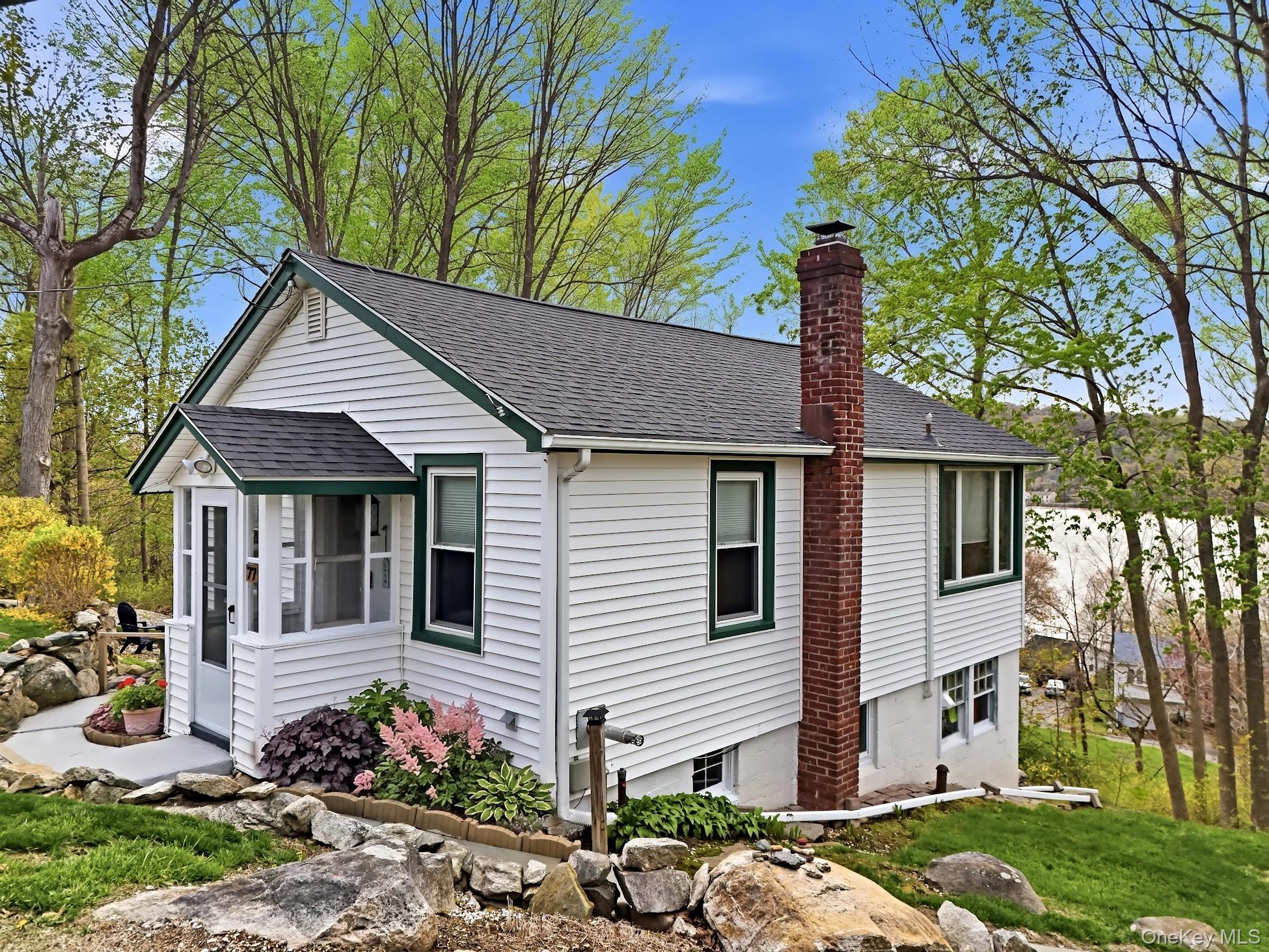 77 Montrose Drive