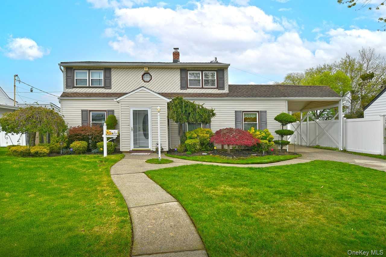203 Saddle Lane
