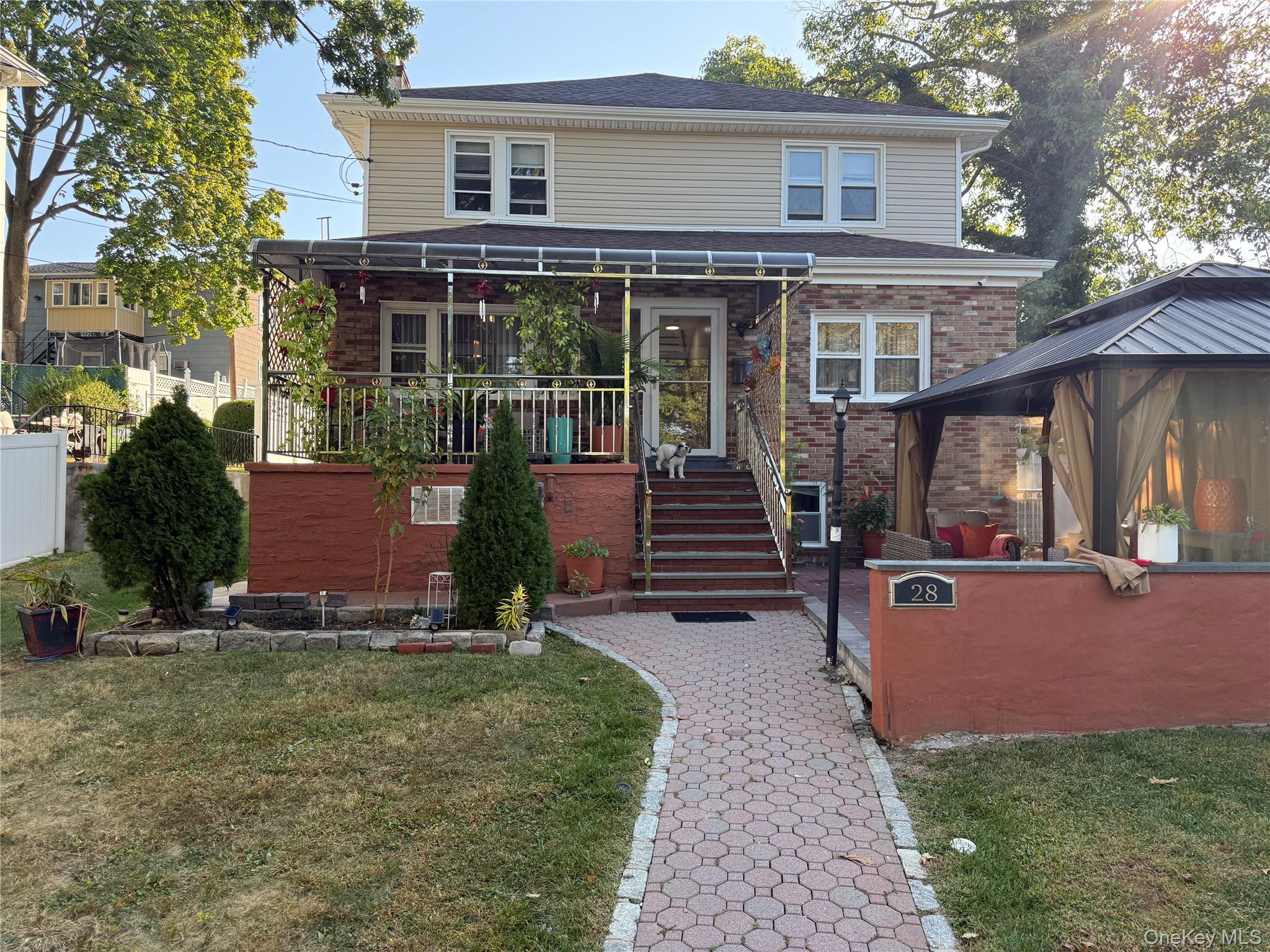 28 Tunis Avenue