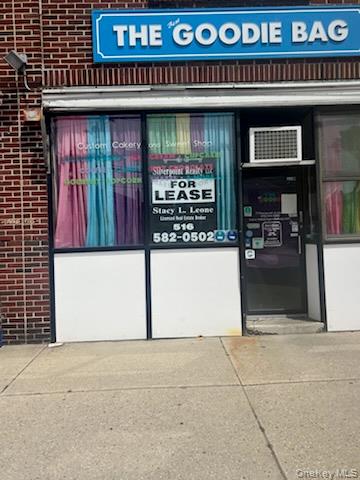 83 Roosevelt Avenue