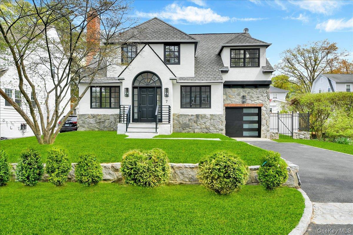 7 Fernwood Avenue
