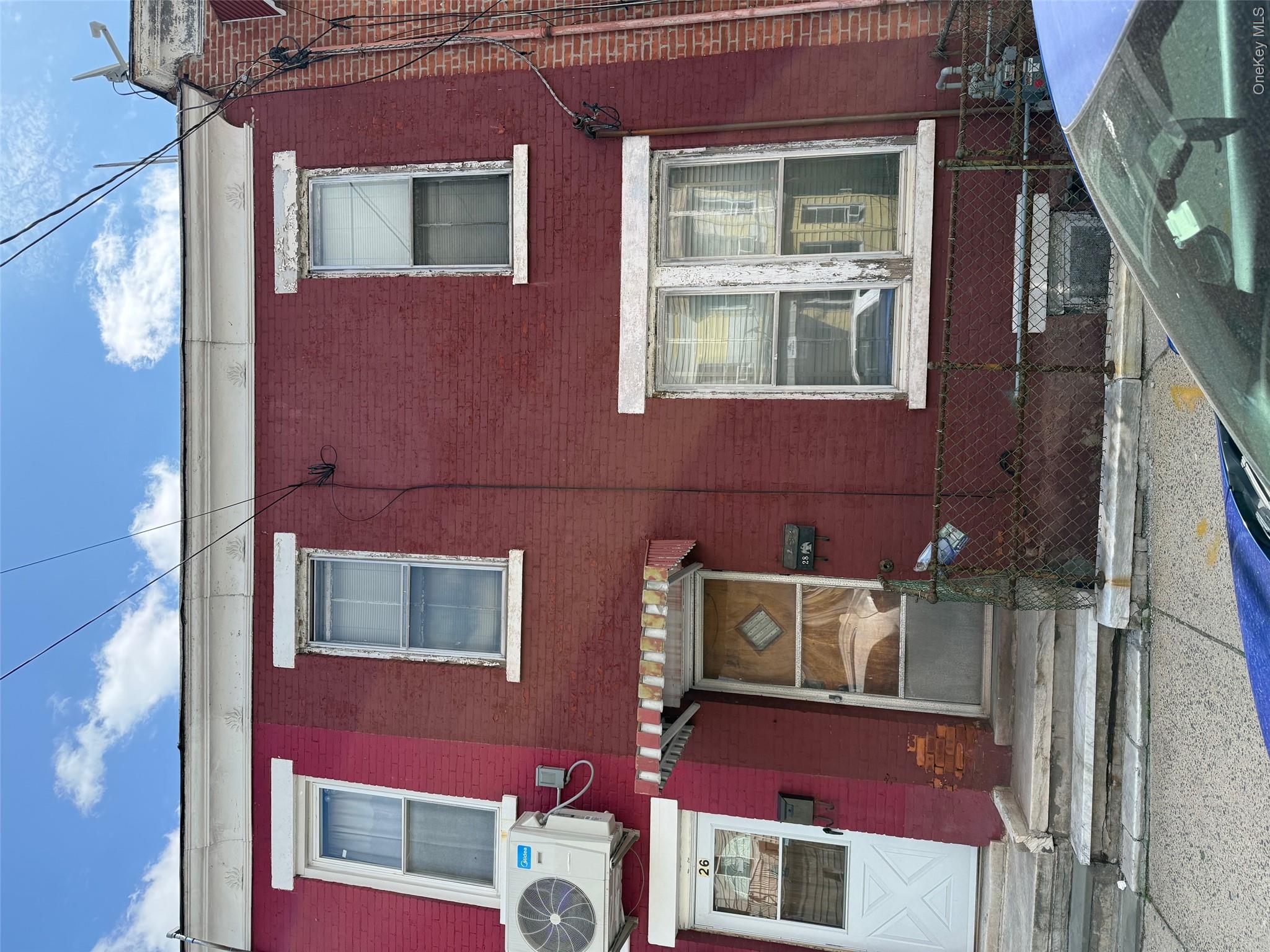 28 Saratoga Avenue