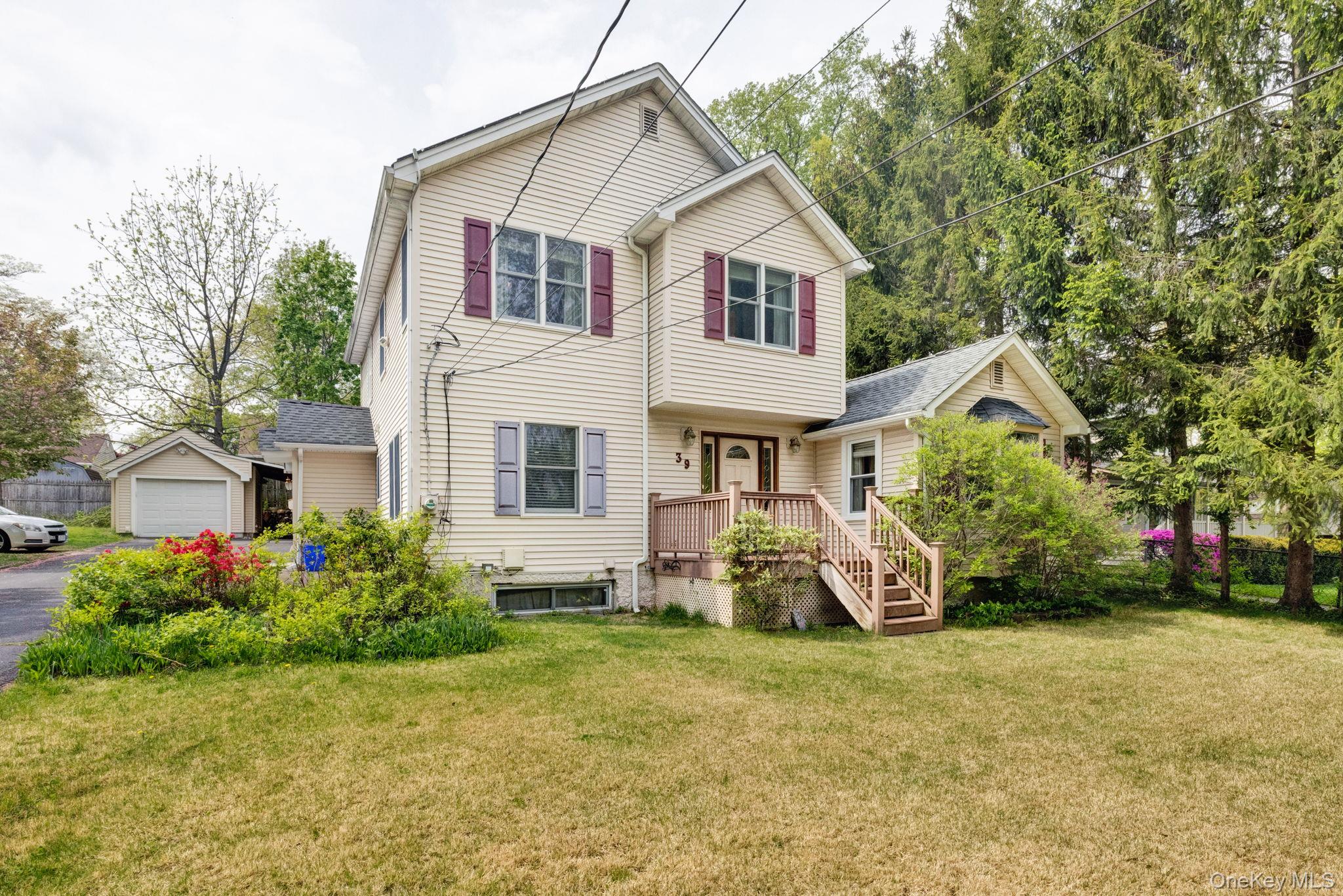 39 Lindbergh Lane