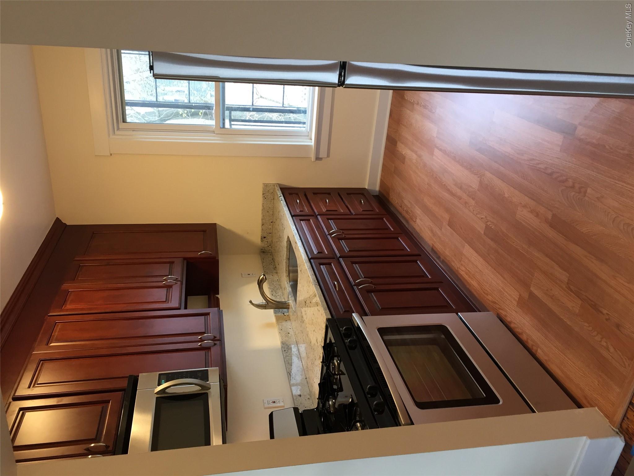 8 Parkway Terrace