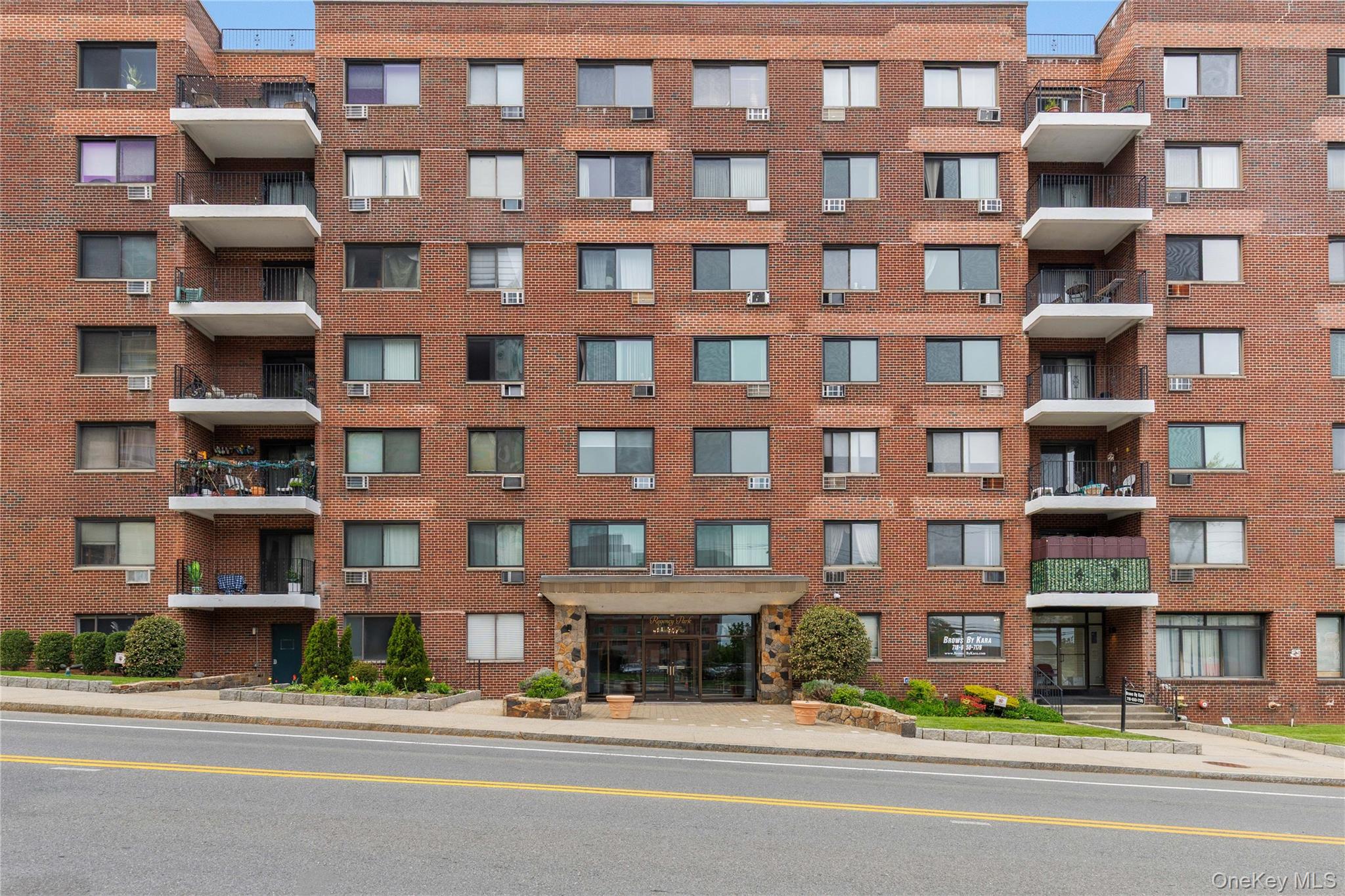 25 Lake Street