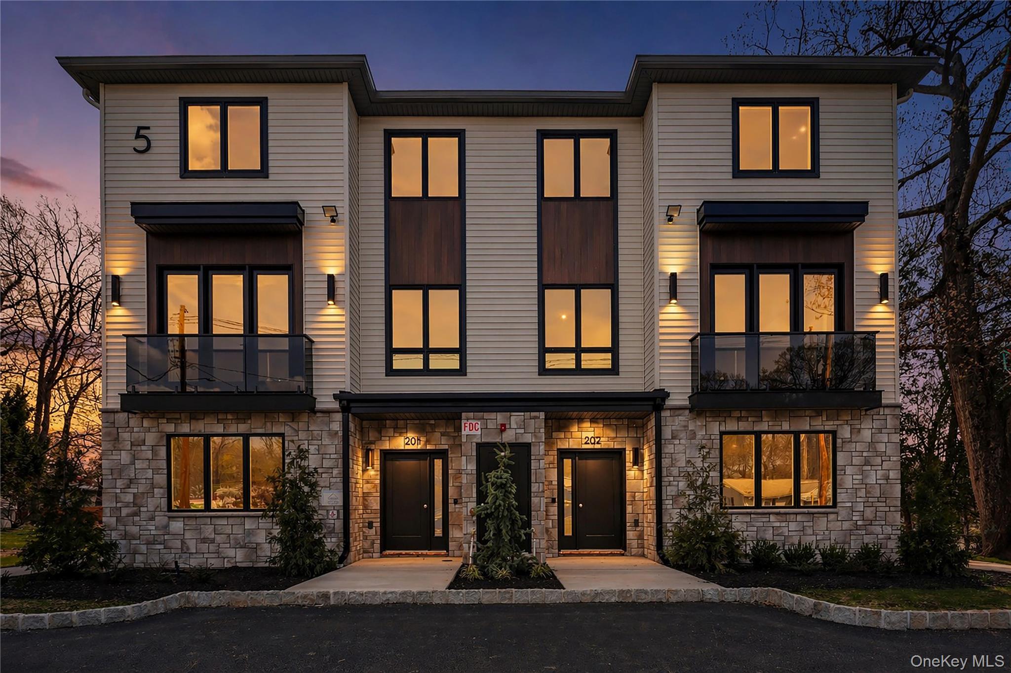 5 Mirror Lake Road