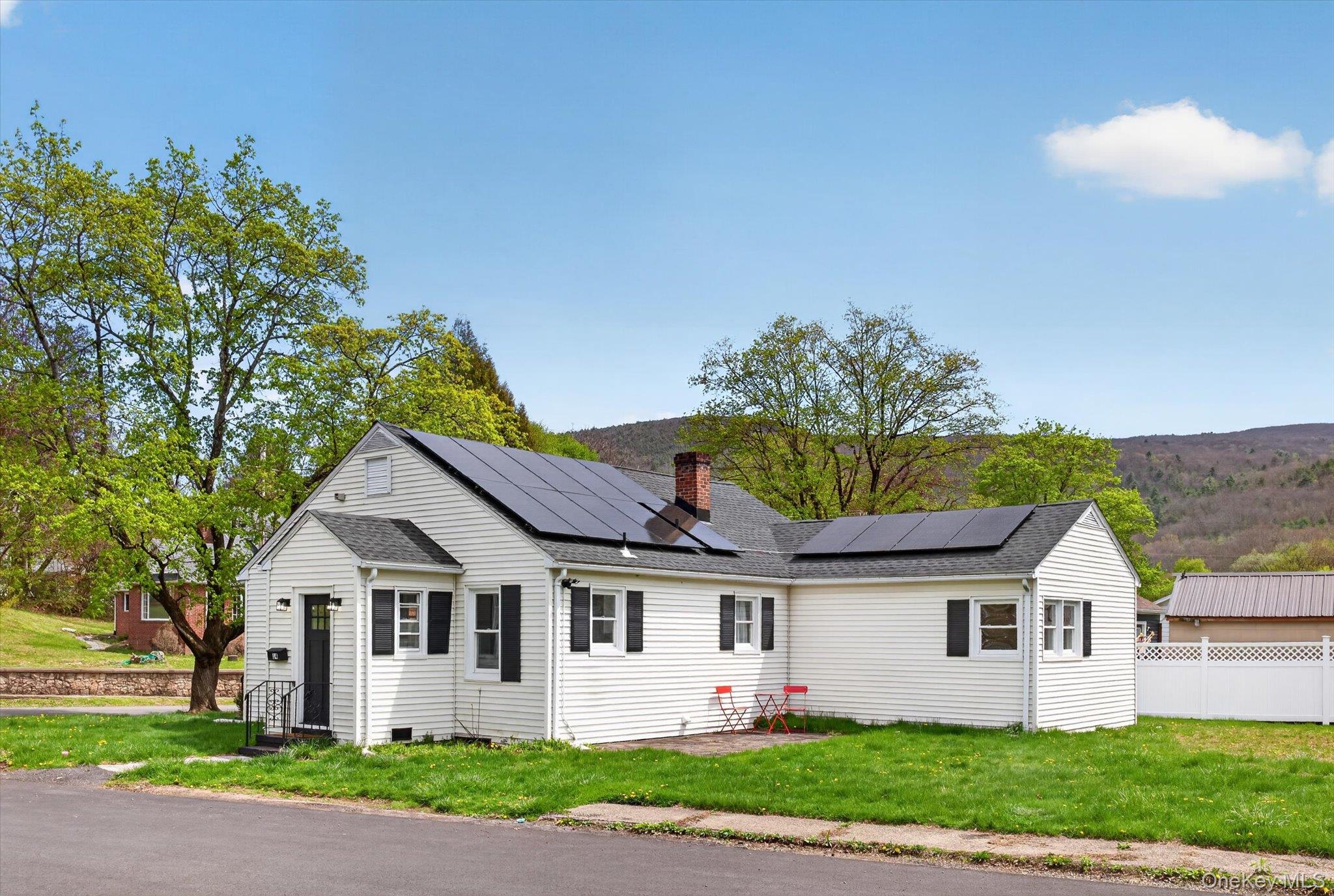 14 Roslyn Street
