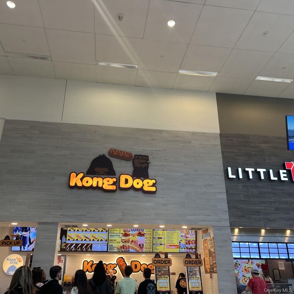 334 Smithaven Mall