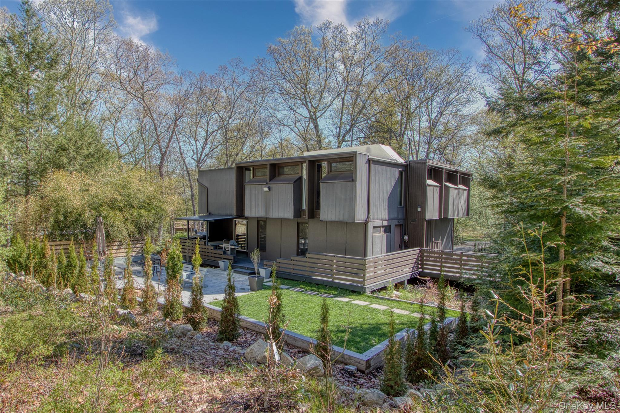 20 Fawn Hill Road