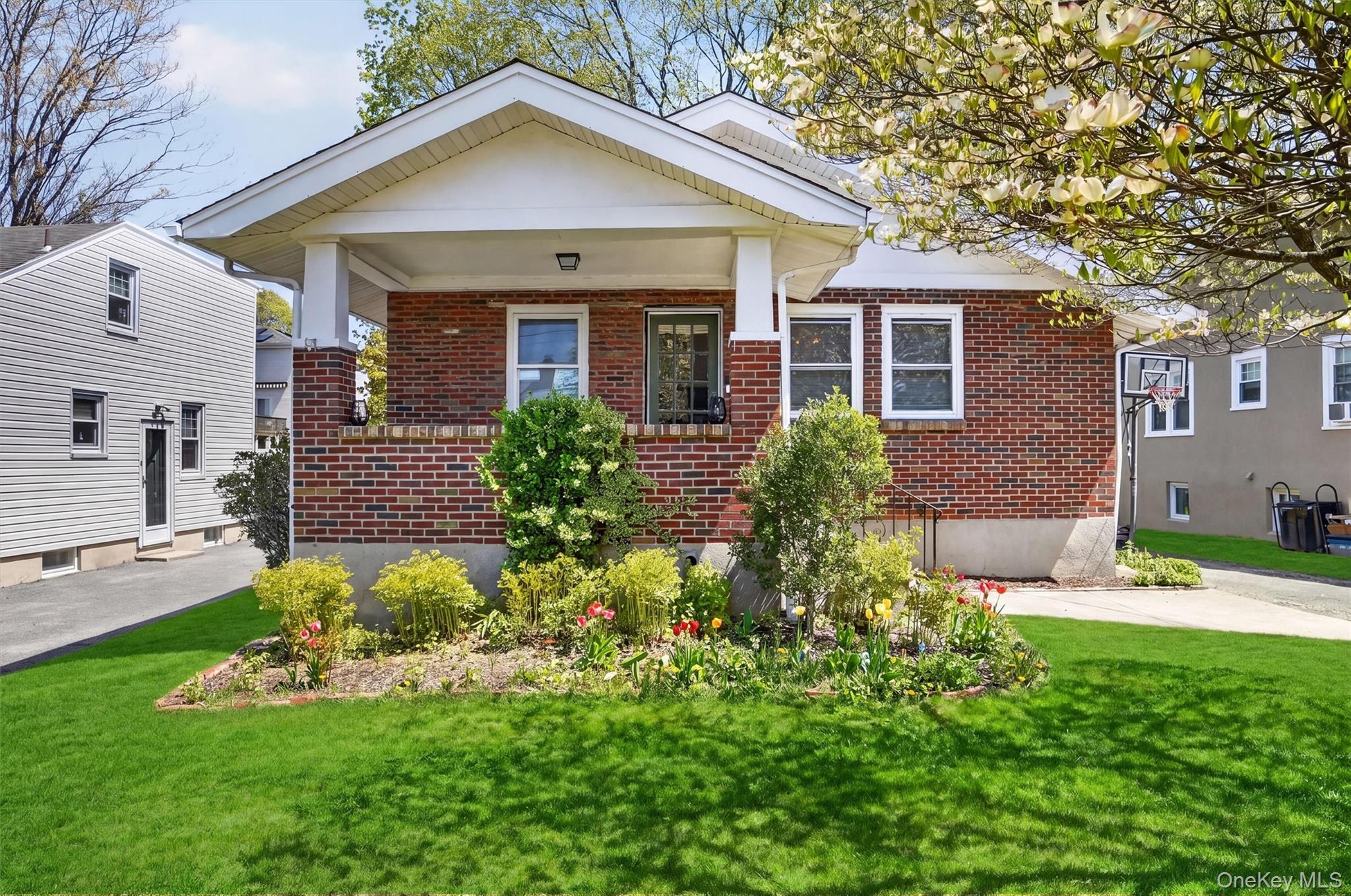 18 2nd Avenue