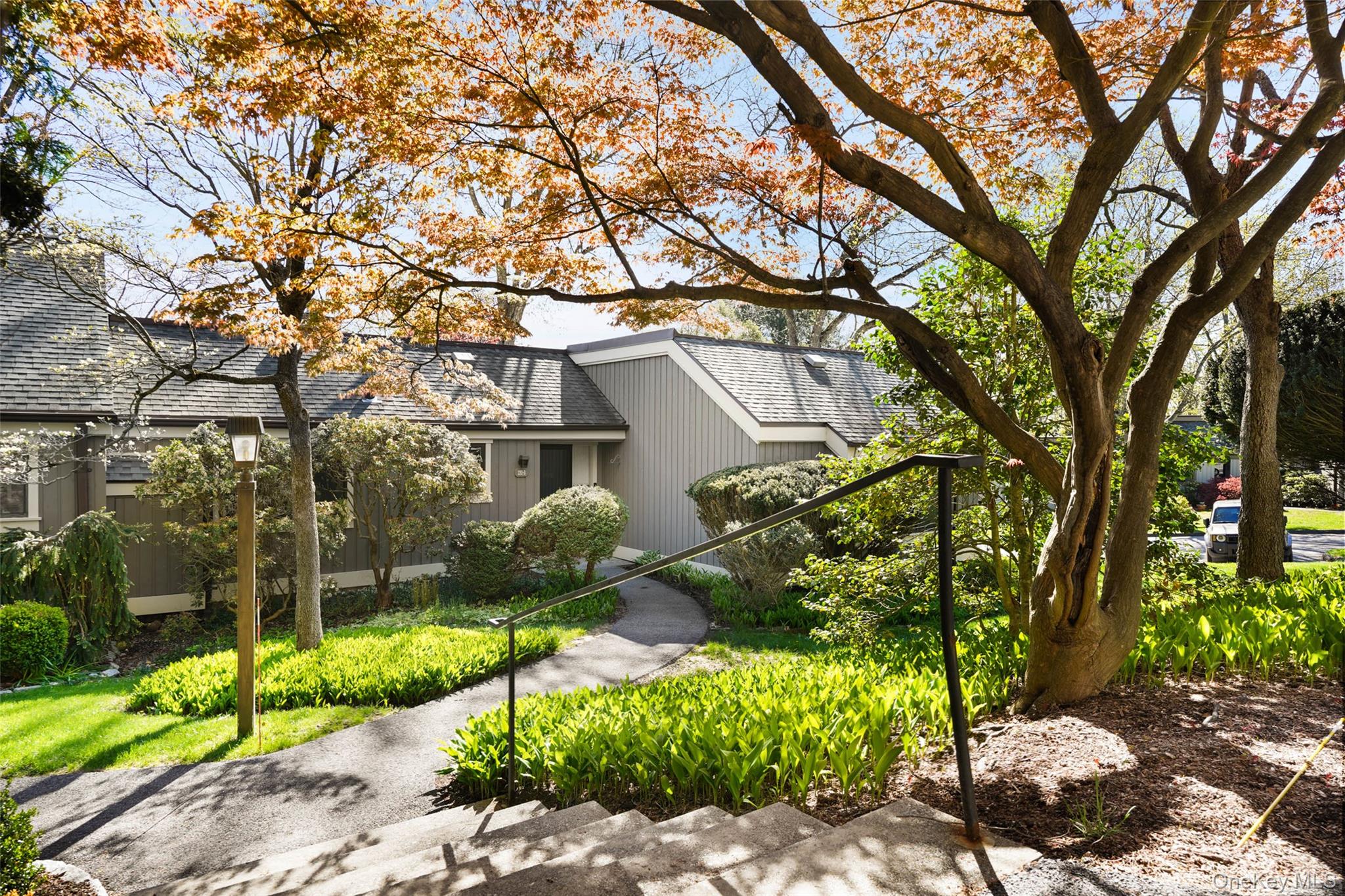 220 Heritage Hills