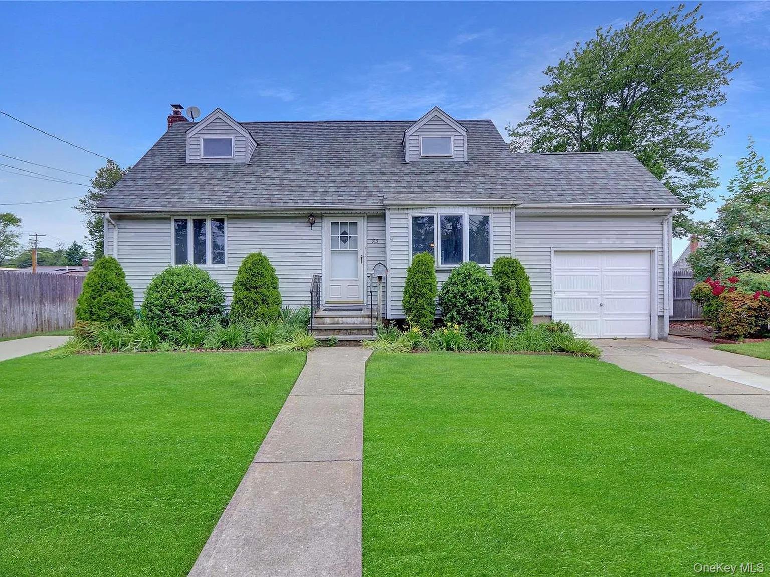 83 Old Farmingdale Road