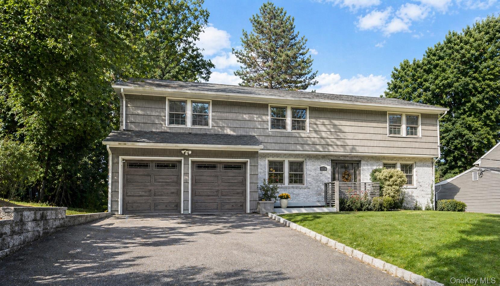 10 Lundy Lane
