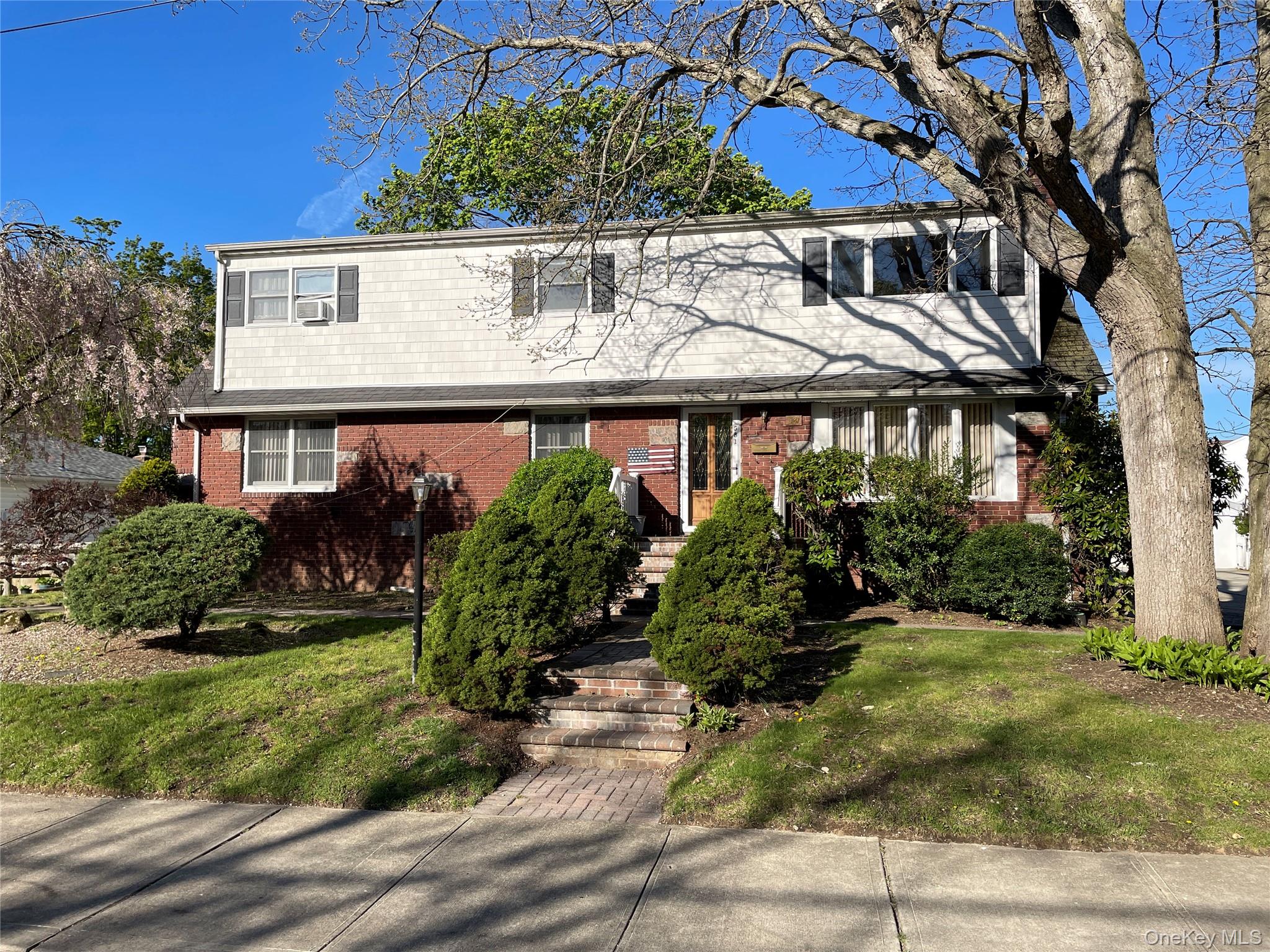 581 Grand Avenue