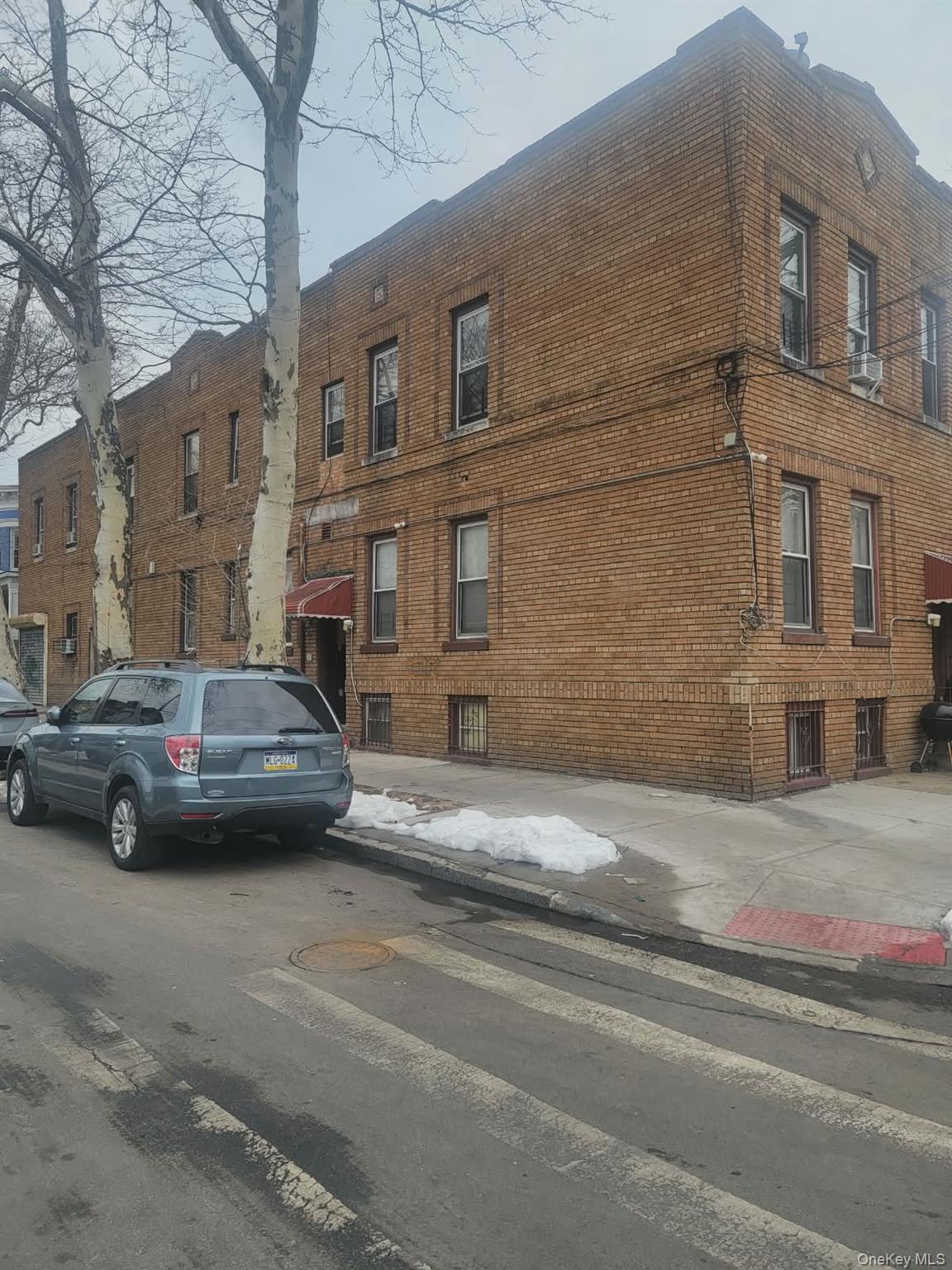 567 Ashford Street